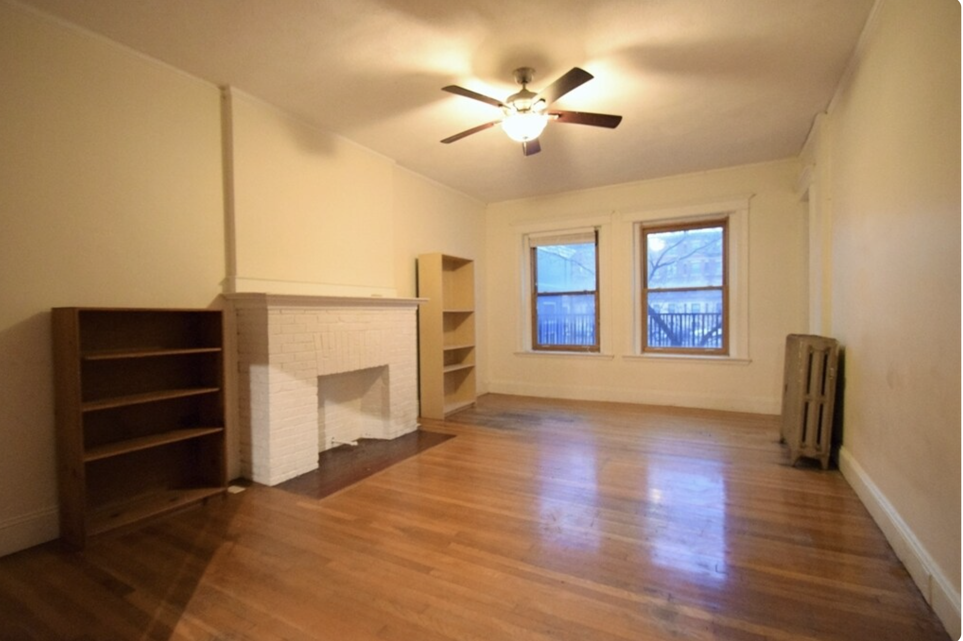 1251 Commonwealth, Brighton