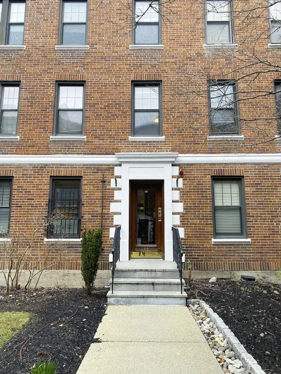 62 Queensberry St, Fenway