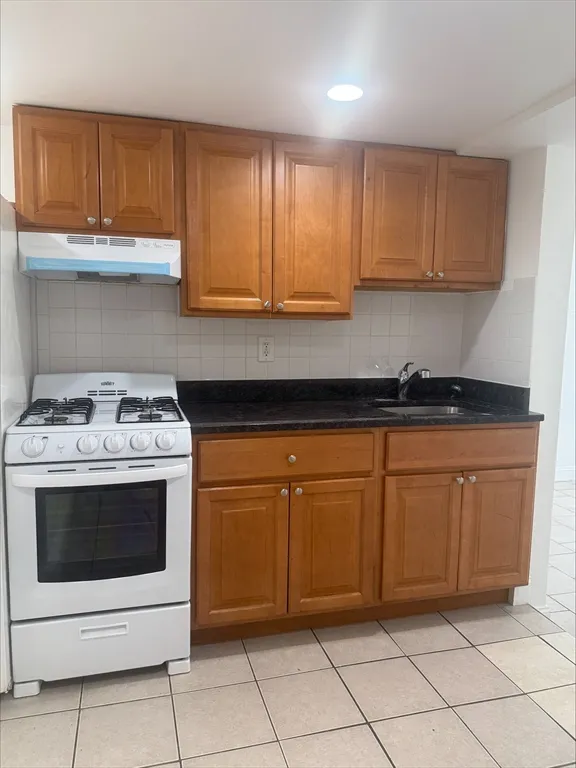 104 Beacon St, Chelsea