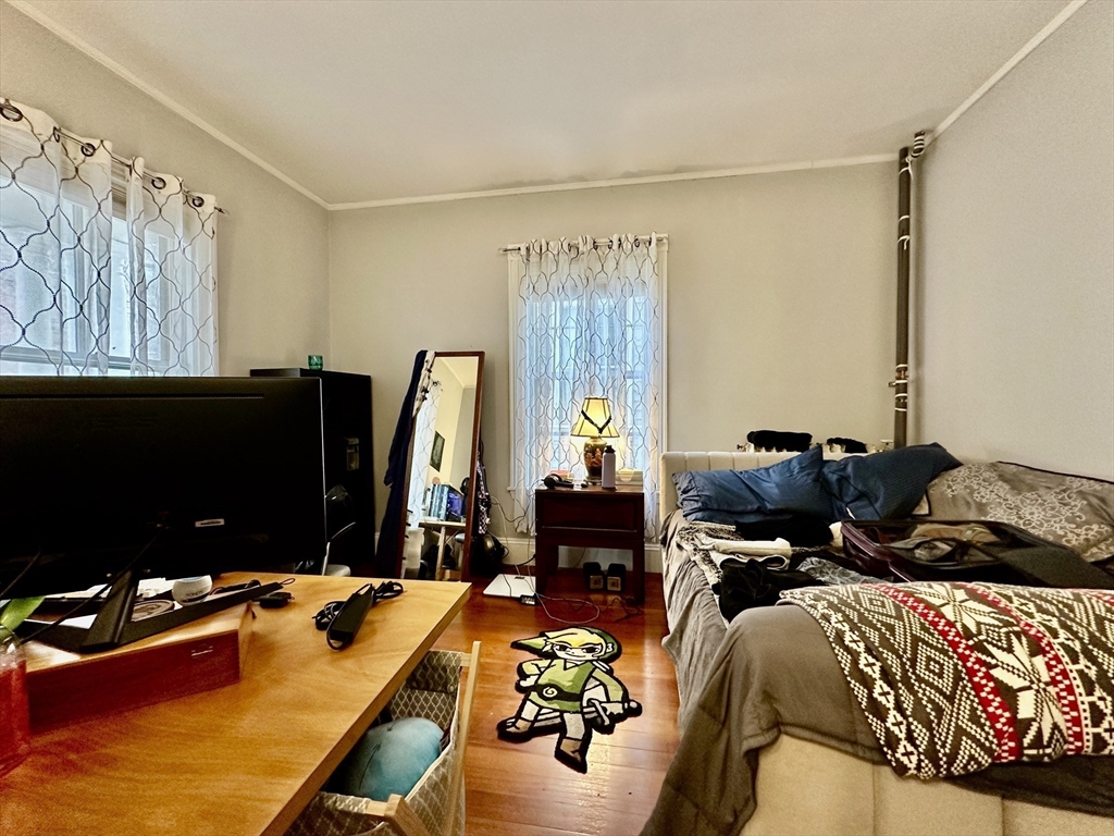 65 Gardner St, Allston