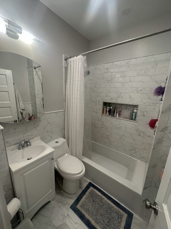 7 Hatch St, South Boston