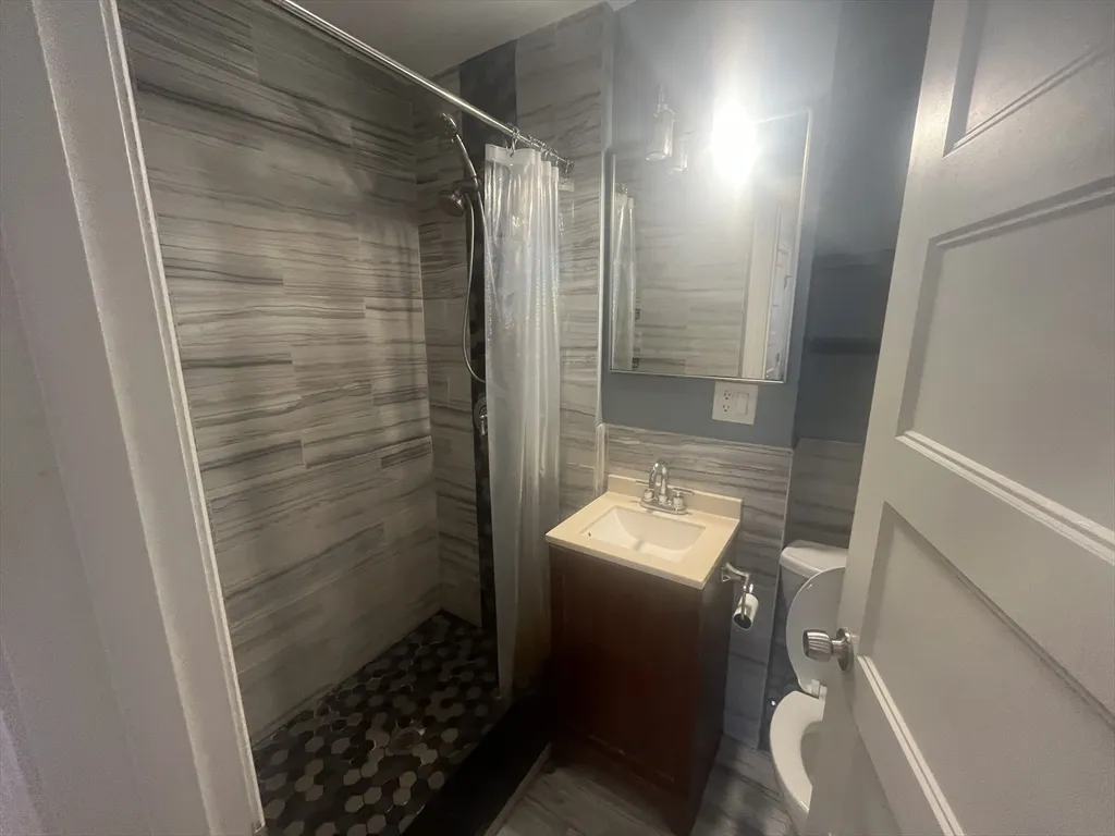 841 Dorchester Ave, Dorchester