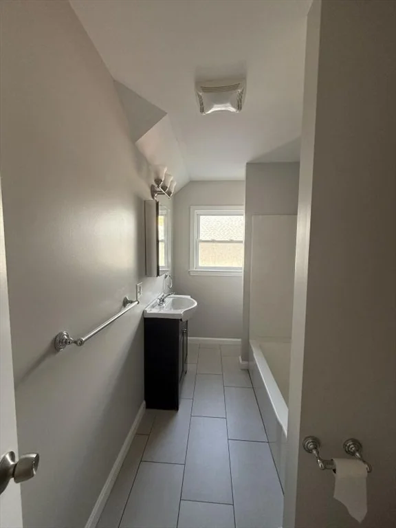 629 Highland, Fall River