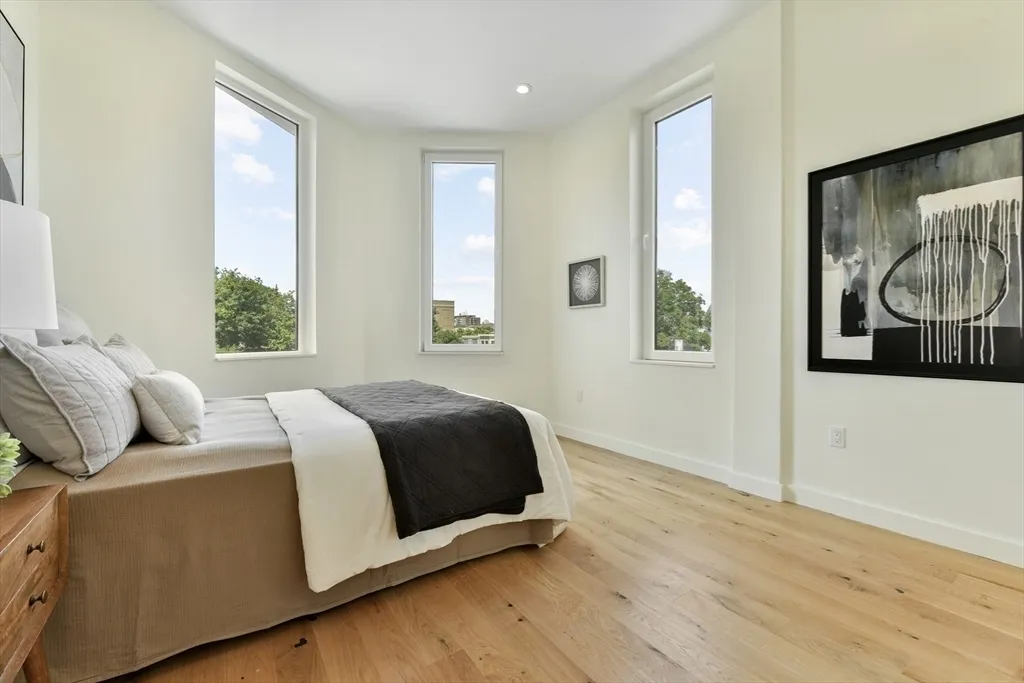 80 Terrace St, Mission Hill