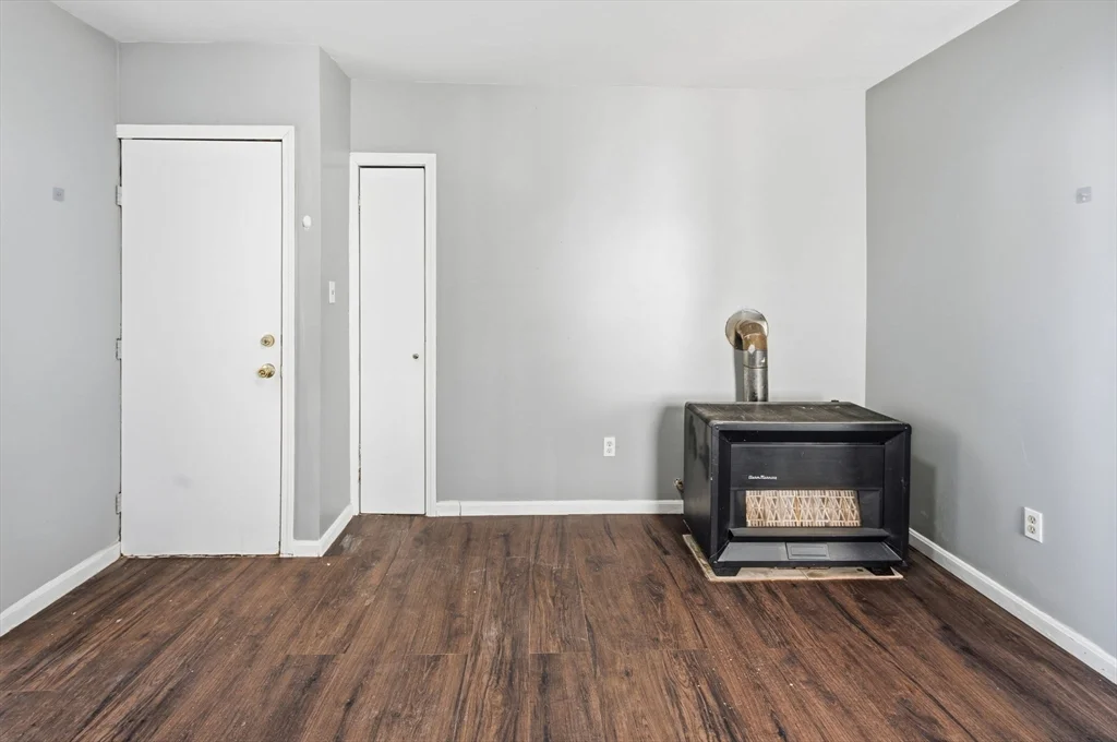 391 Rivet St, New Bedford