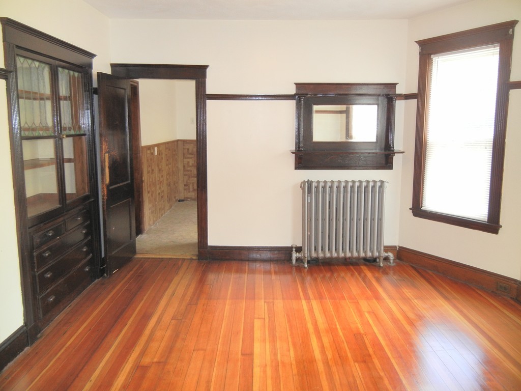 8 Pleasant St, Dorchester