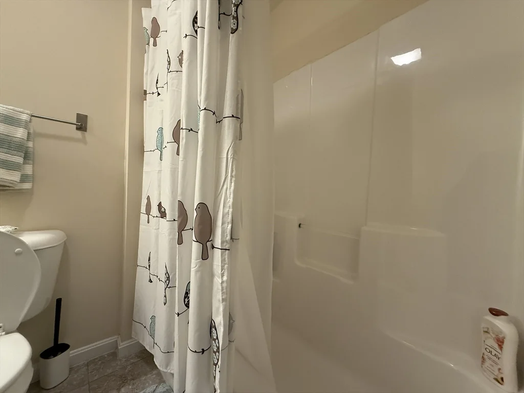 32 John Hancock Dr, Ashland