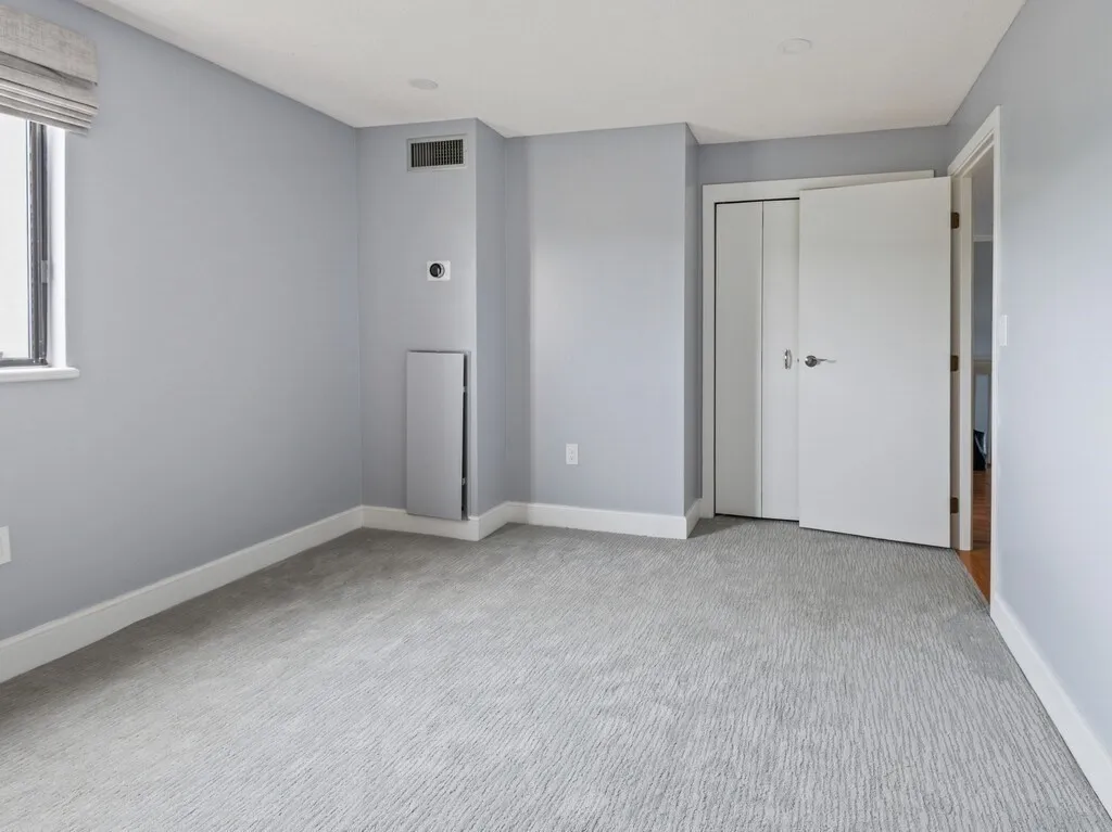 65 Lake Ave, Worcester