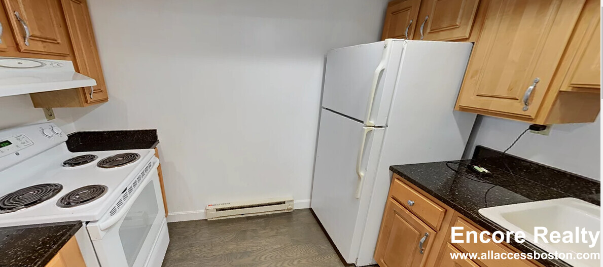 109 Queensberry St, Fenway