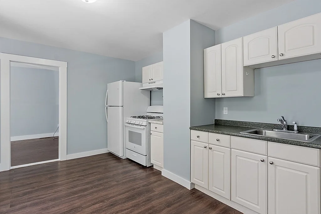 31 Mill St, Pepperell