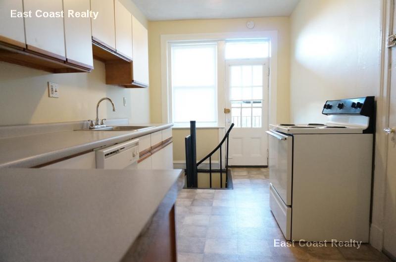 41 Chestnut Hill Ave, Brighton