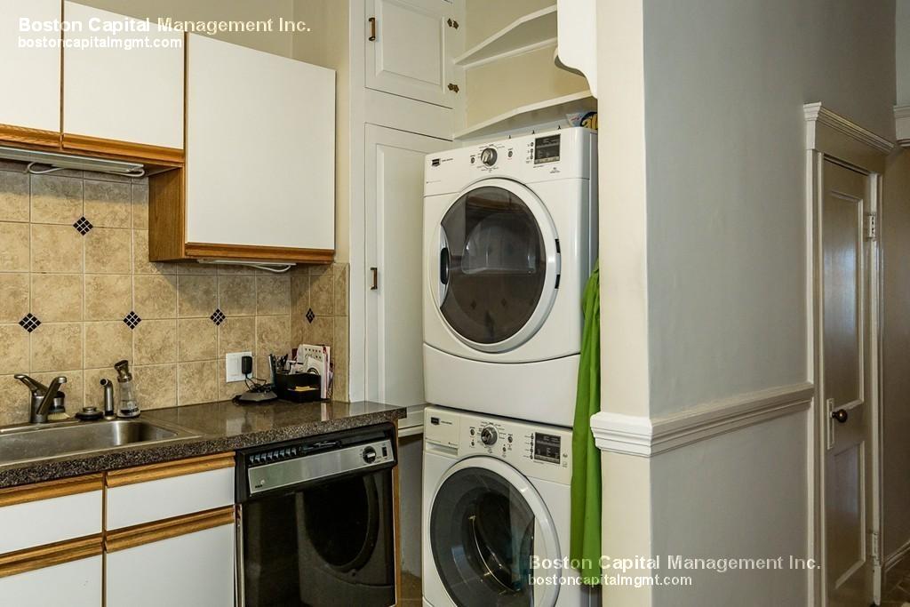 153 Strathmore Rd, Brighton