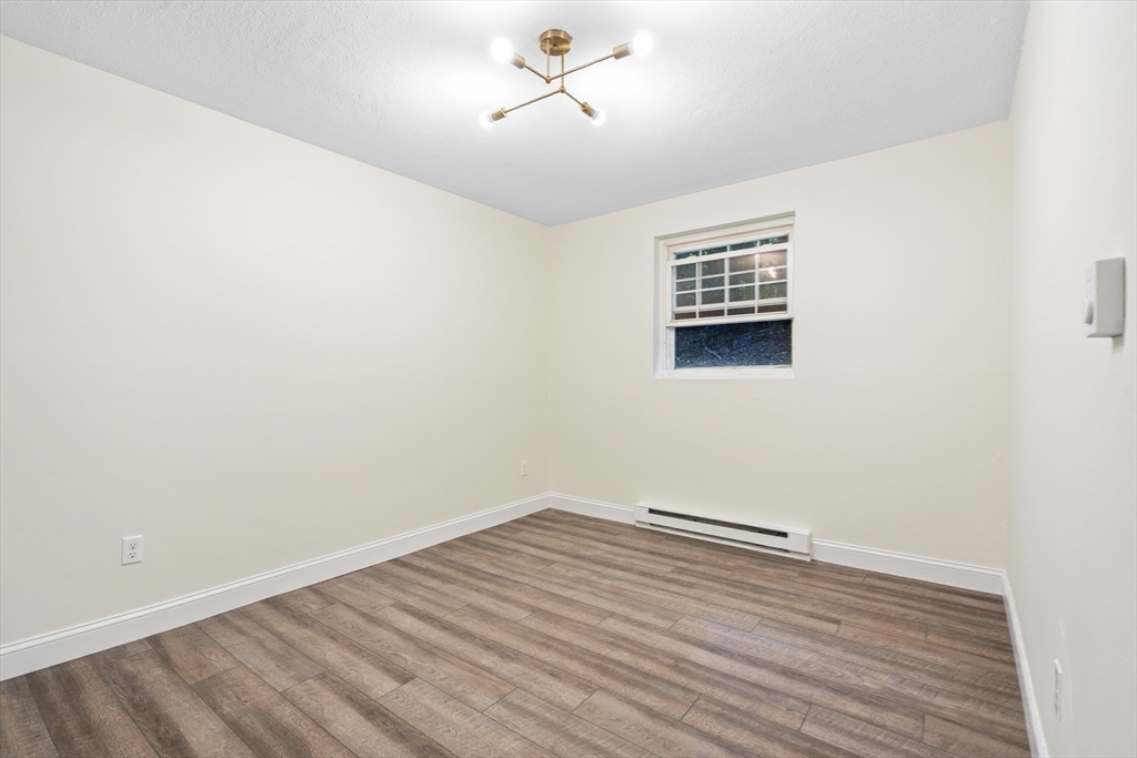 5 Walker Rd, North Andover