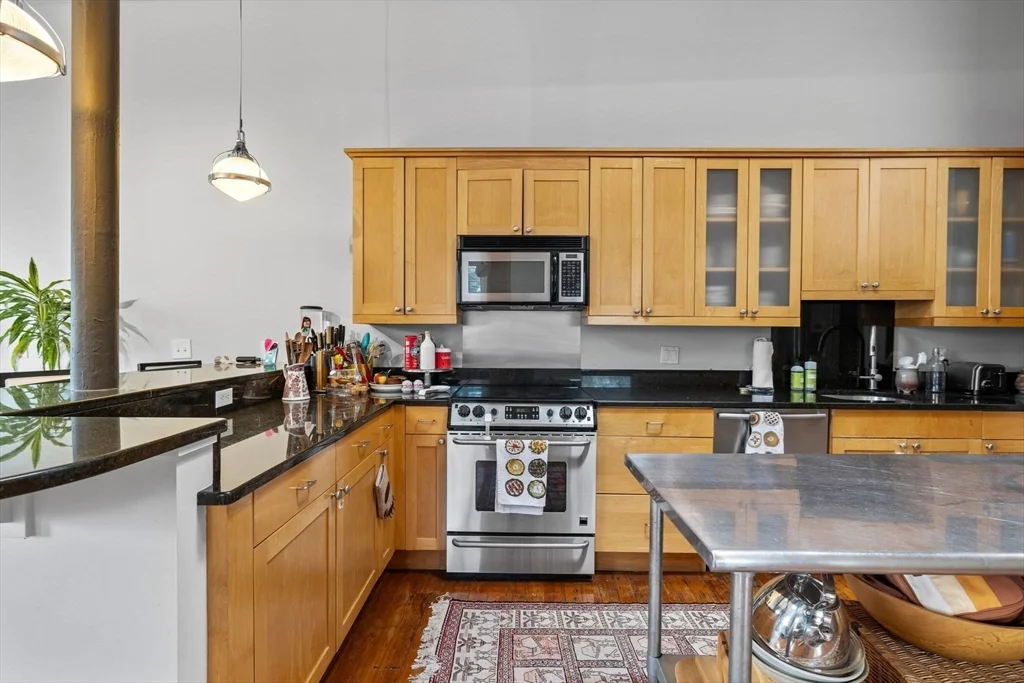 150 Lincoln St, Leather District