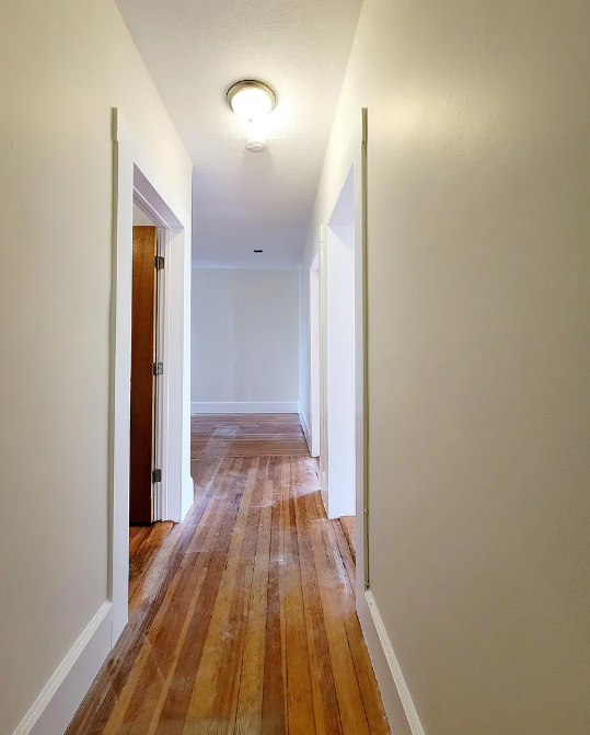 132 1/2 Oxford St, Baldwin