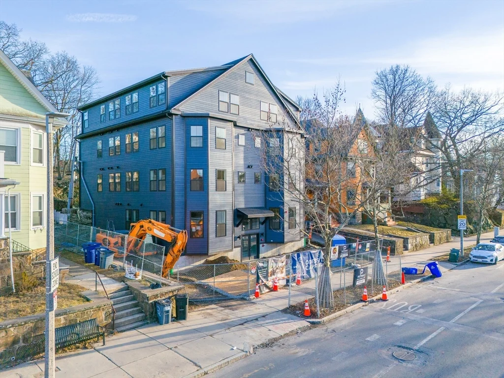 584 Cambridge St, Allston