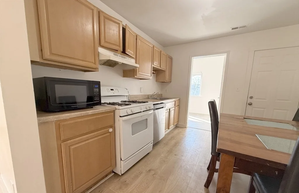 9-11 Richardson St, Faulkner