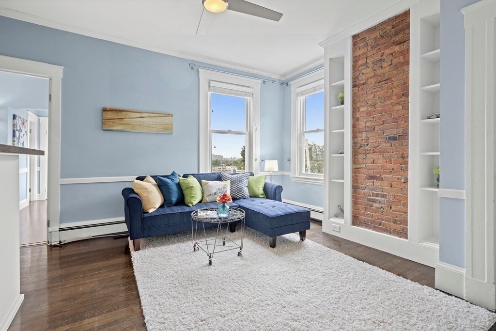 256 Bunker Hill St, Charlestown