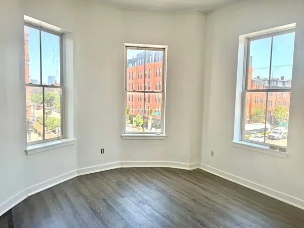 433 Massachusetts Ave, Roxbury