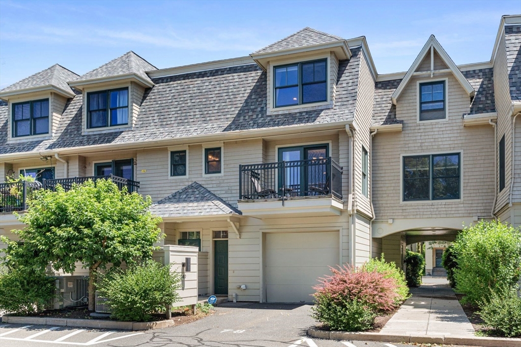 249 Cypress St, Brookline