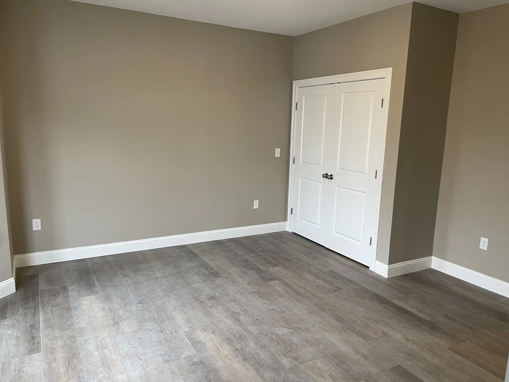 1 Brattle St, North Worcester