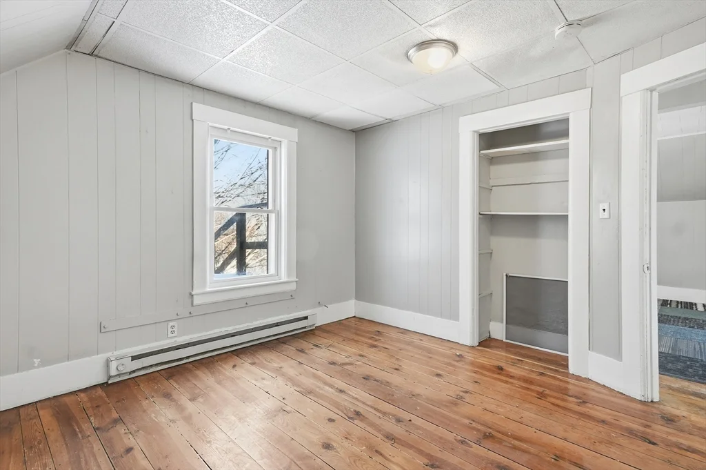 29 Allen St, Gardner