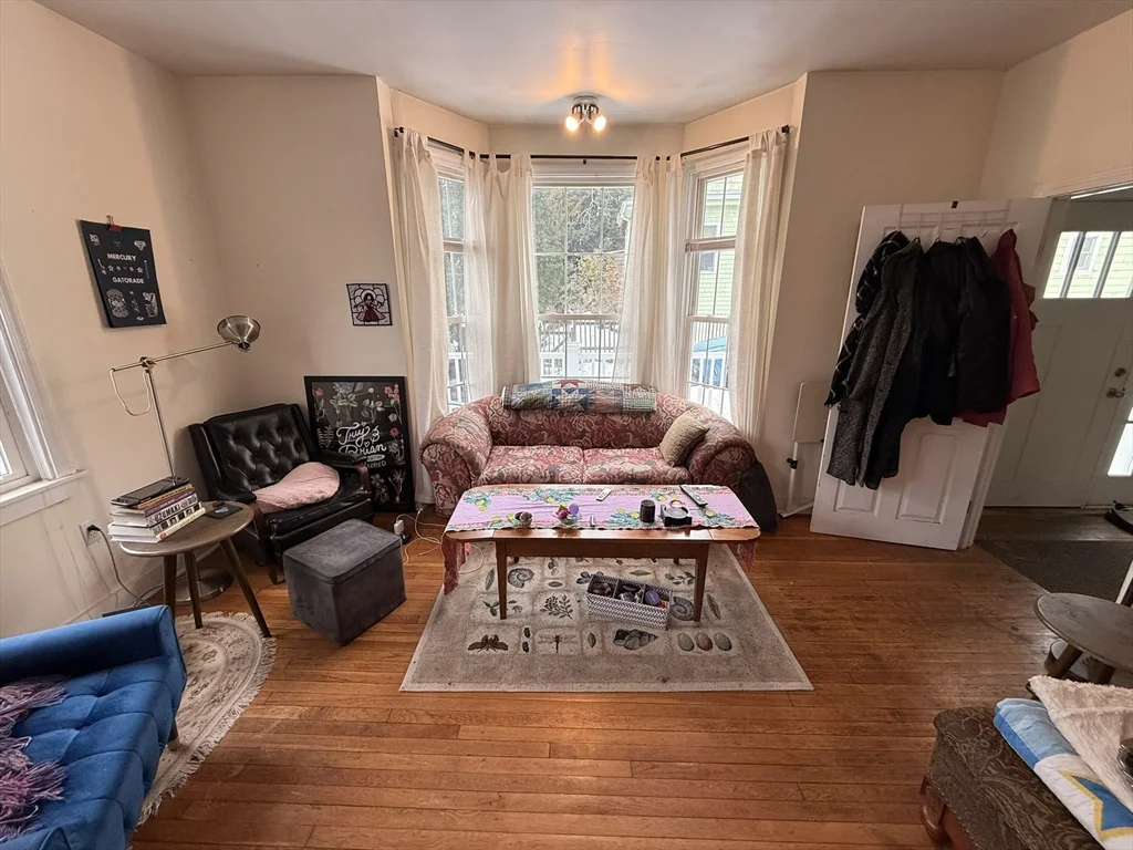 7-9 Biltmore St, Jamaica Plain