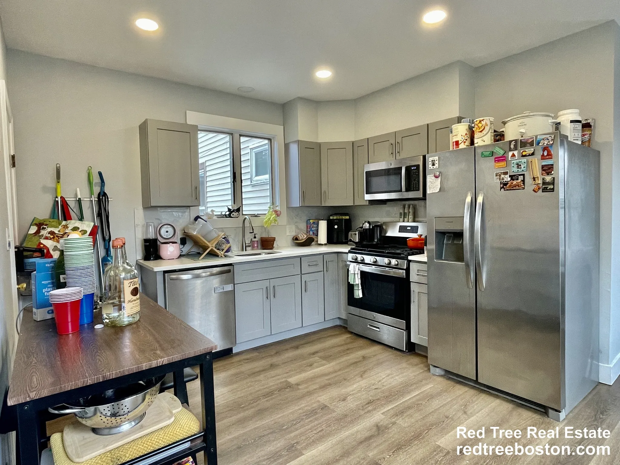 11 Pearl Ter, East Somerville