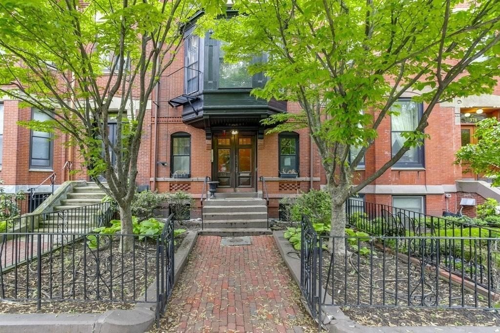 376 Marlborough St, Back Bay