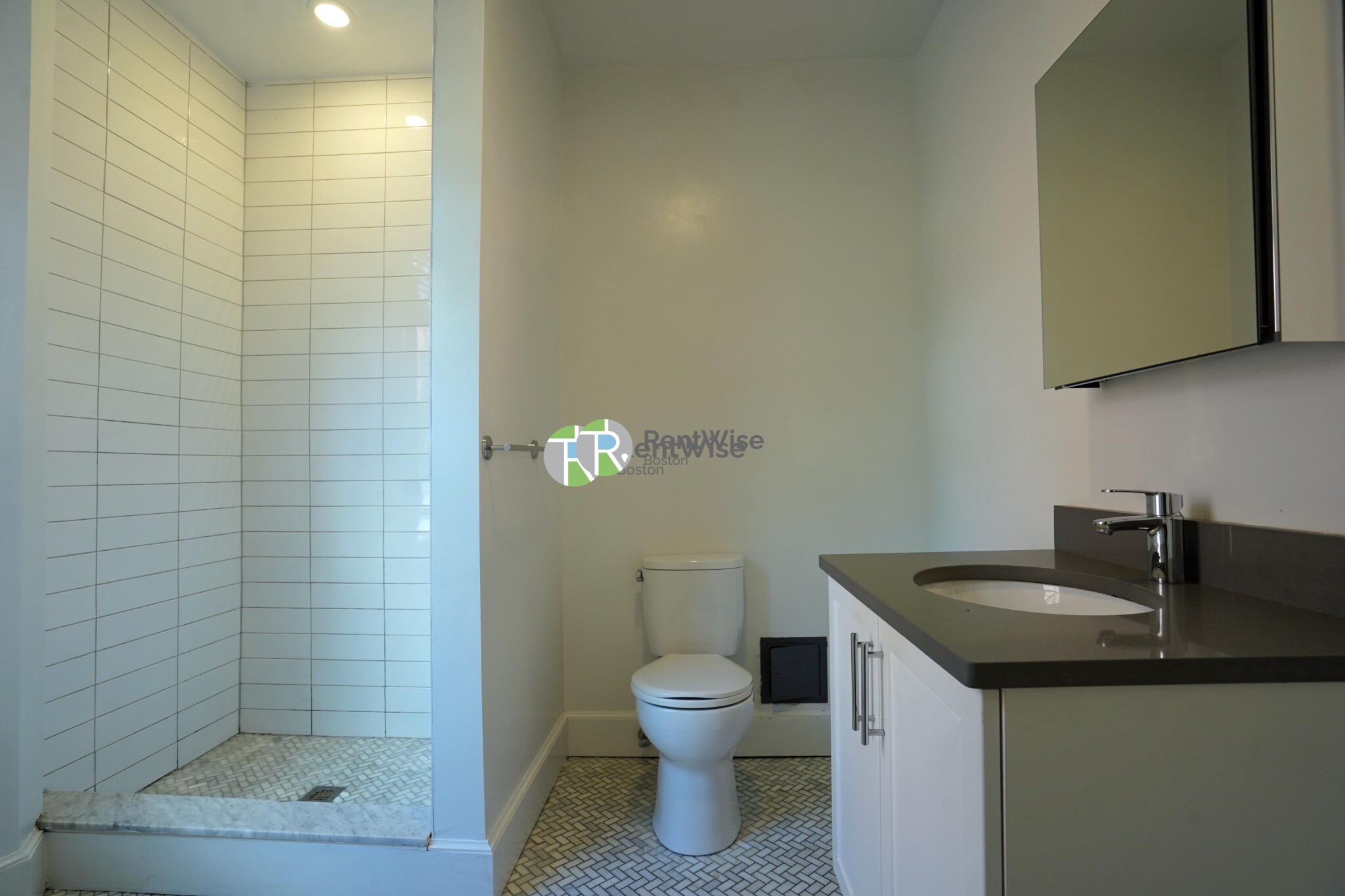 45 Carlton St, Longwood