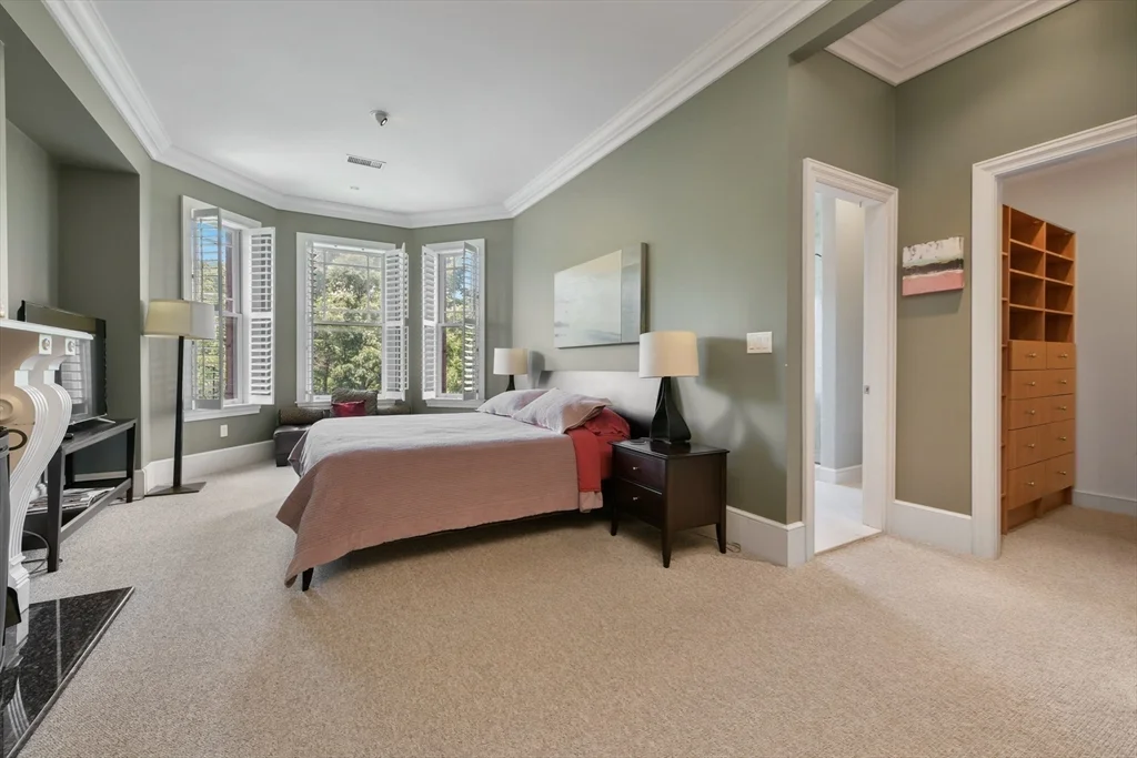 294 Commonwealth Ave, Back Bay