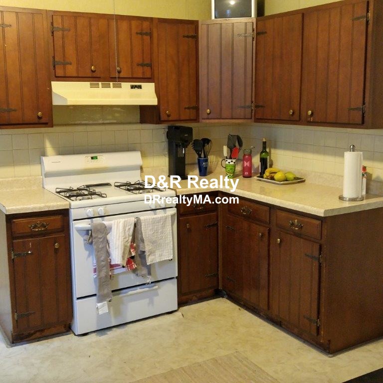 3 bed, 1 bath apartment for rent at 28 Aberdeen Unit 2, Porter Square — photo 1 of 8