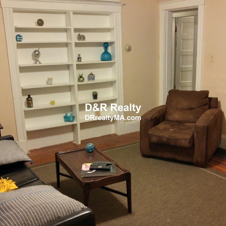 3 bed, 1 bath apartment for rent at 28 Aberdeen Unit 2, Porter Square — photo 4 of 8