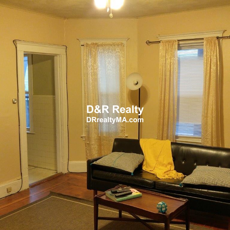 3 bed, 1 bath apartment for rent at 28 Aberdeen Unit 2, Porter Square — photo 5 of 8