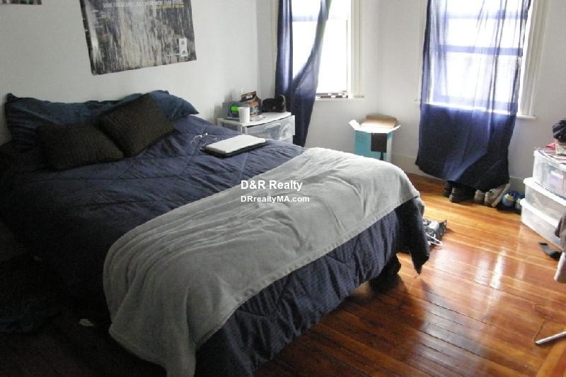 3 bed, 1 bath apartment for rent at 28 Aberdeen Unit 2, Porter Square — photo 6 of 8