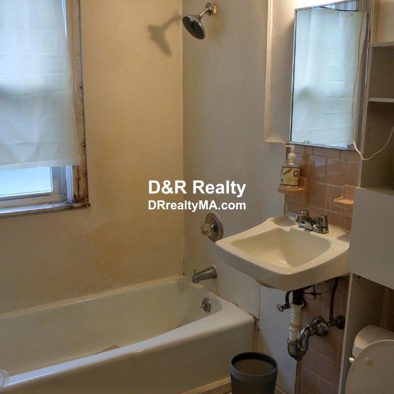 3 bed, 1 bath apartment for rent at 28 Aberdeen Unit 2, Porter Square — photo 8 of 8