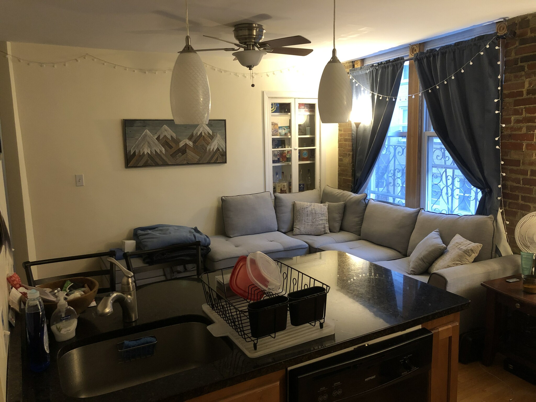 2 bed, 1 bath apartment for rent at 28 Fleet St Unit 16A, North End — photo 1 of 14