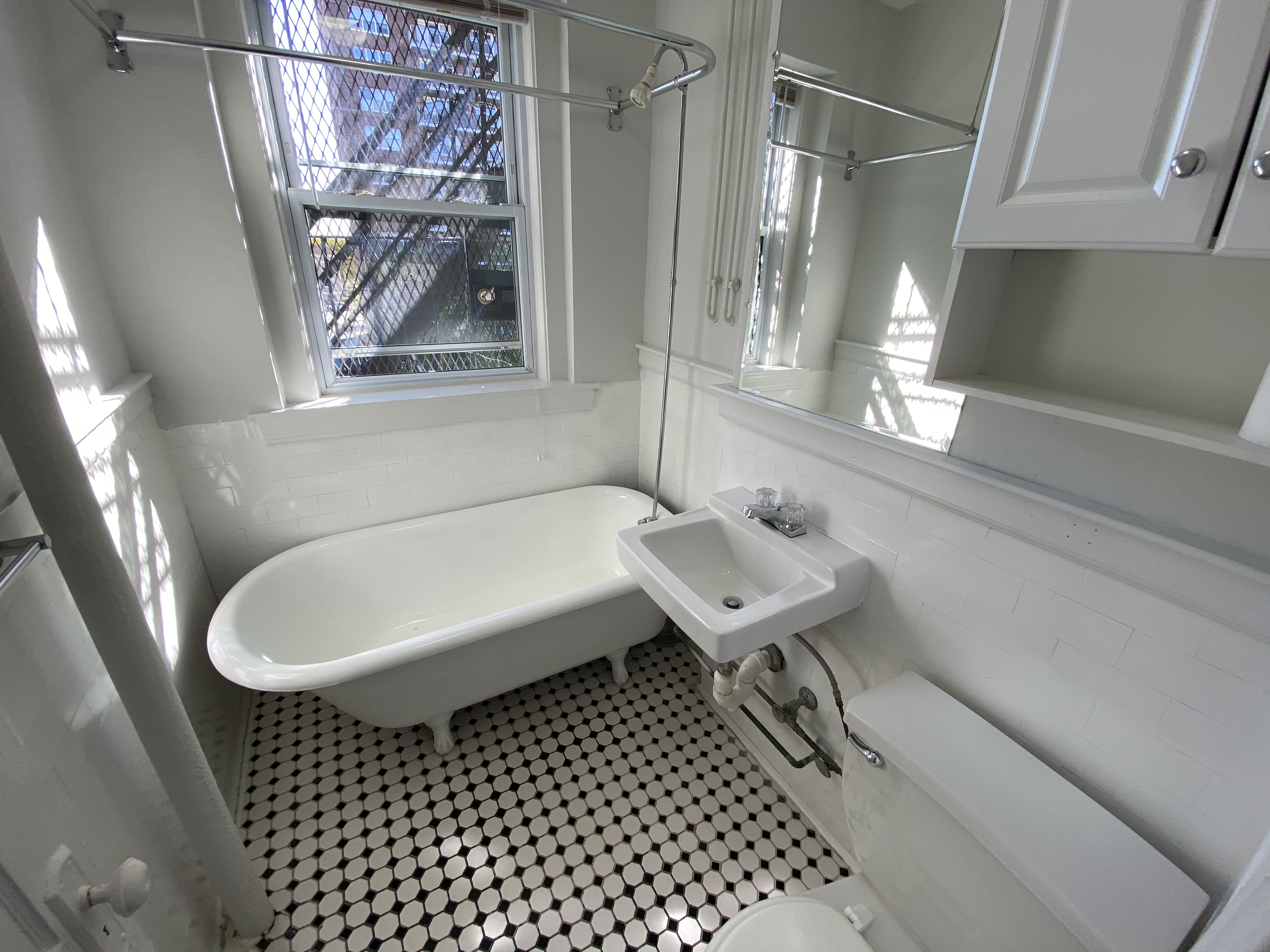 49 Worthington St, Mission Hill