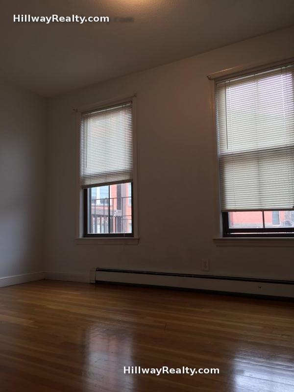 2 bed, 1 bath apartment for rent at 7 Wigglesworth St Unit 3, Mission Hill — photo 4 of 6