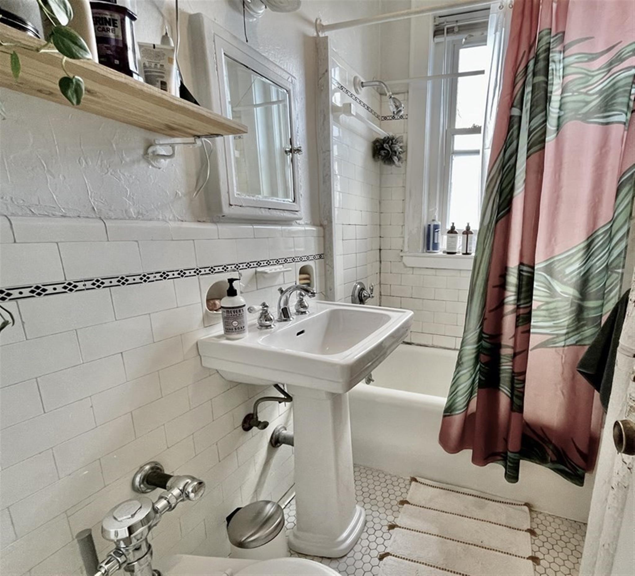 71 Martin St, Neighborhood Nine