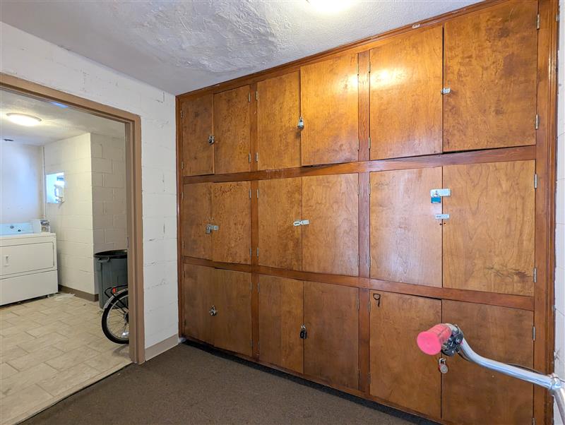 86 Newbury St, Teele Square