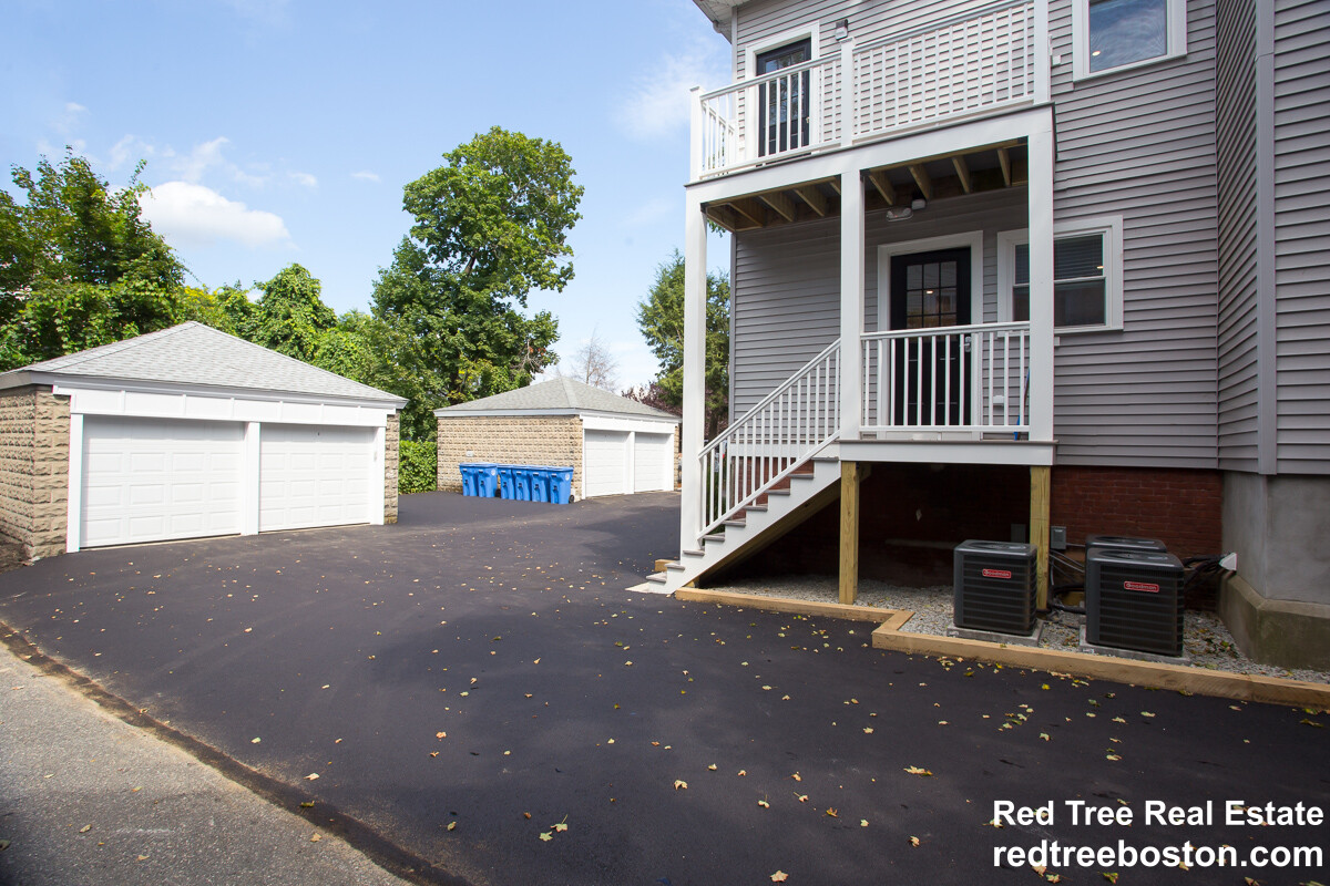 92 Brown St, South Side