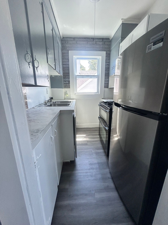 76 Covel St, Fall River