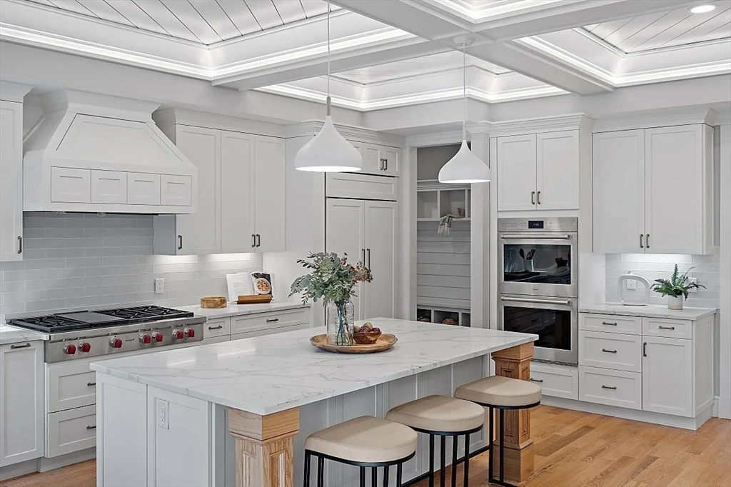 18 Sprague Rd, Wellesley Hills