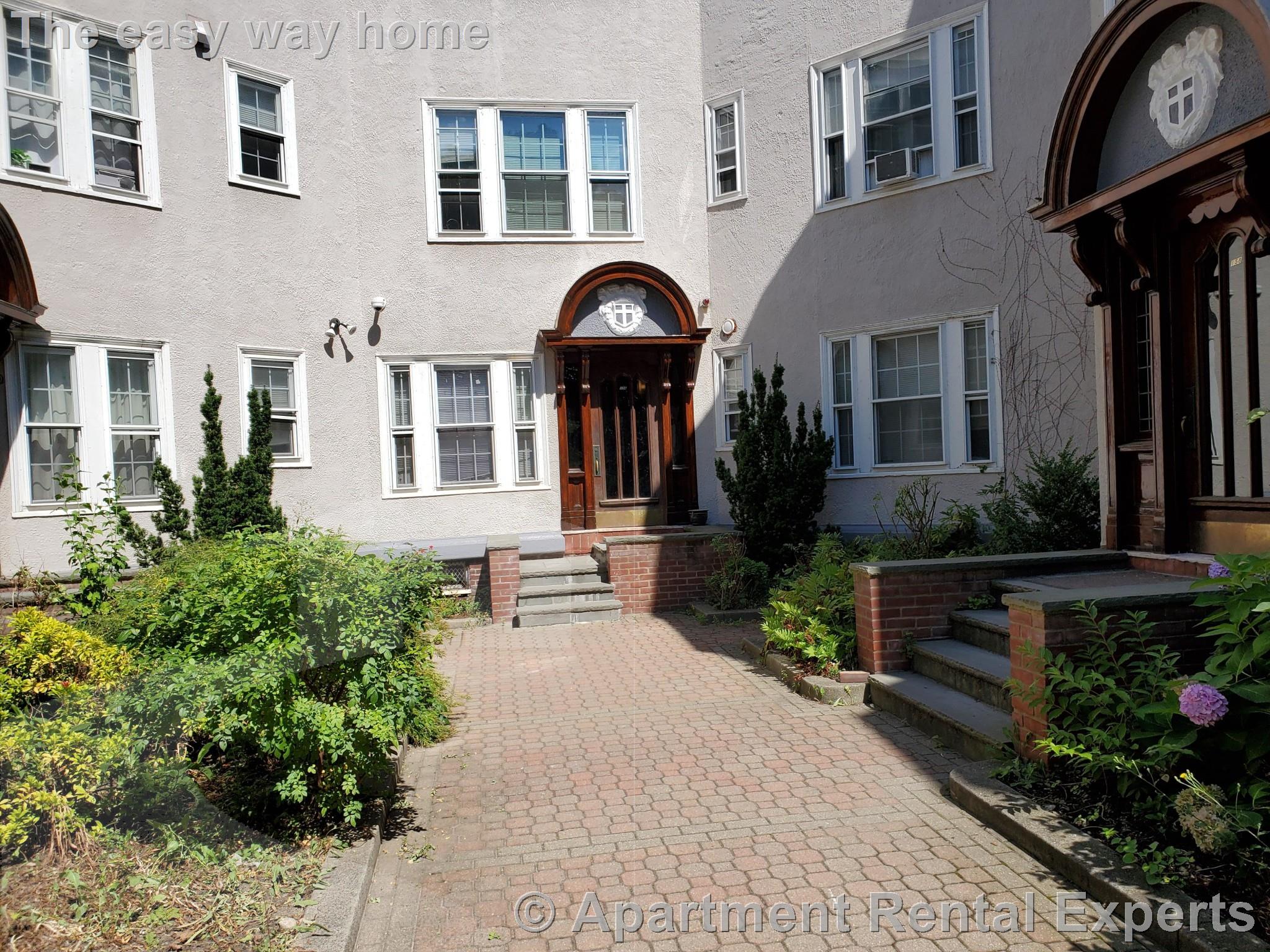 156 Magazine St, Cambridgeport