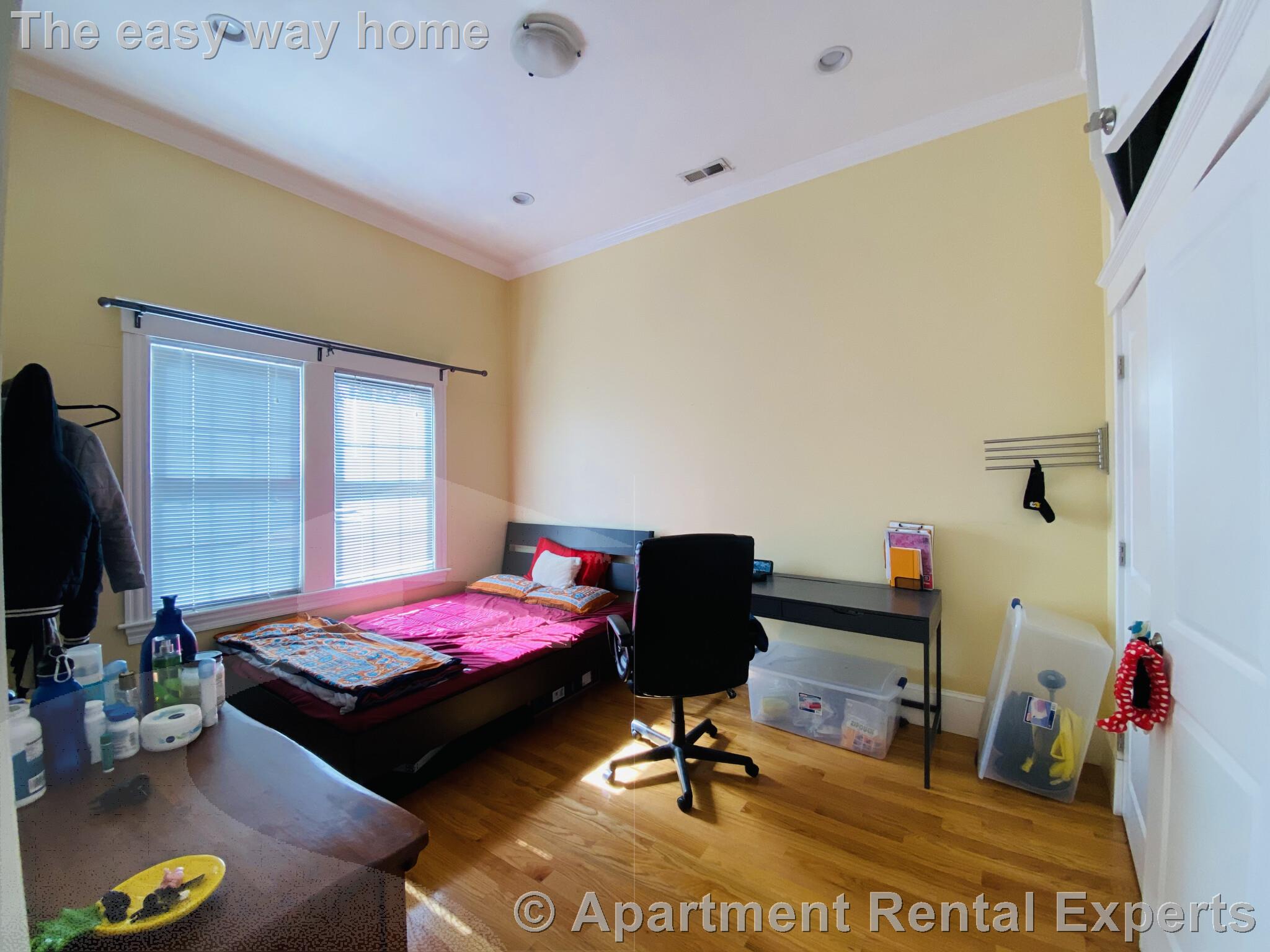 156 Magazine St, Cambridgeport