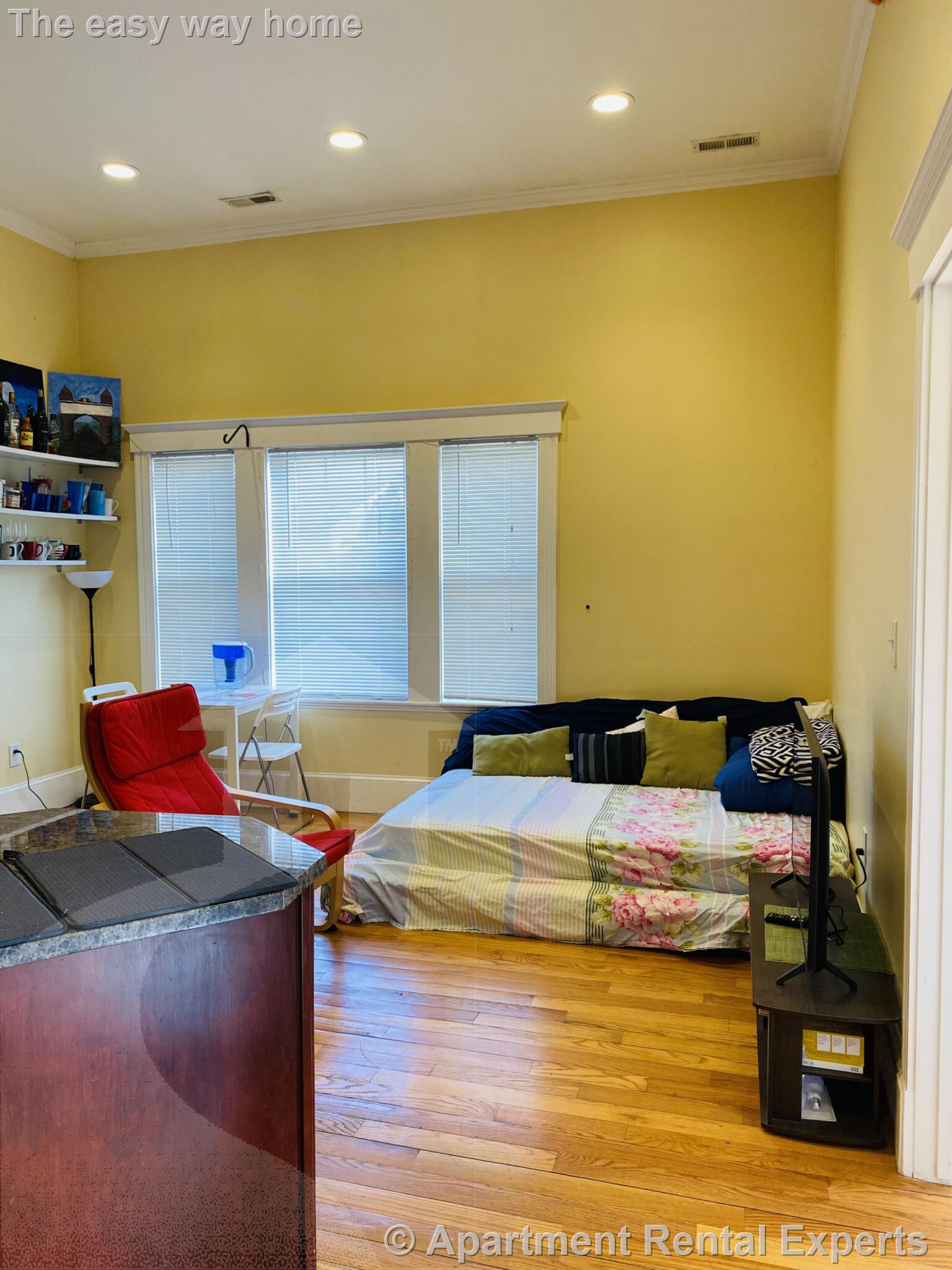 156 Magazine St, Cambridgeport