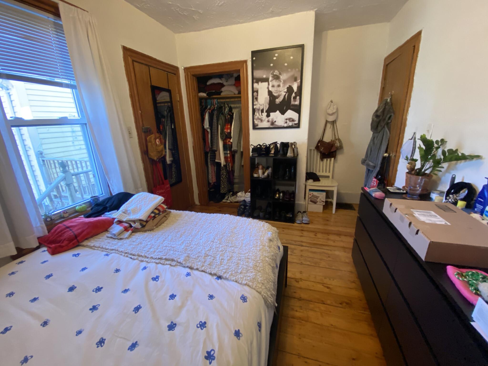 4 bed, 1 bath apartment for rent at 42 Jay St Unit 1, Central Square — photo 2 of 12