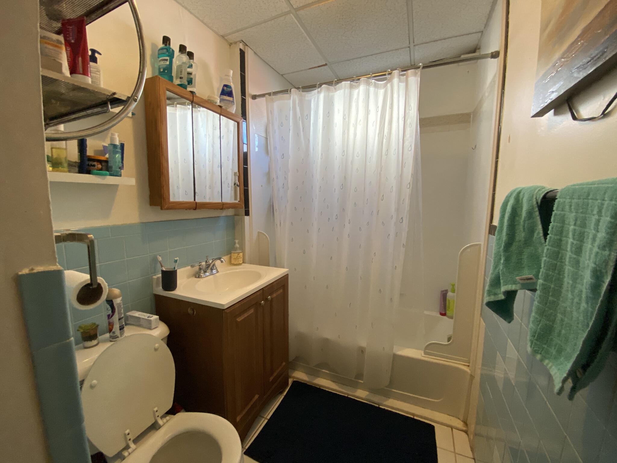 4 bed, 1 bath apartment for rent at 42 Jay St Unit 1, Central Square — photo 8 of 12