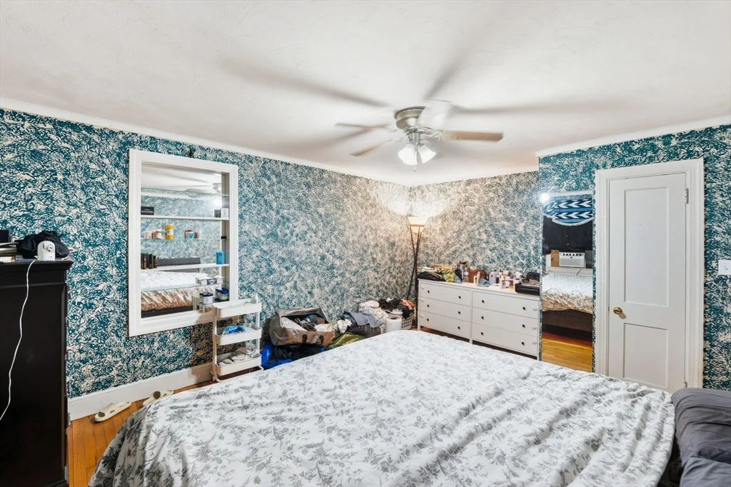181 Park St, North Attleboro